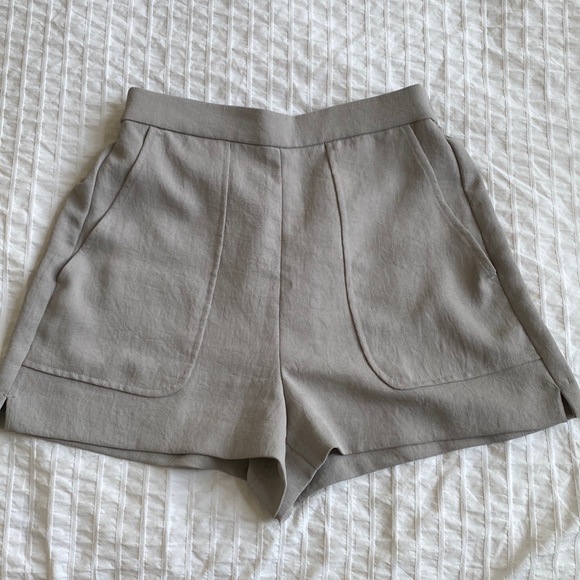 Very good condition Wilfred Shorts - Picture 1 of 4